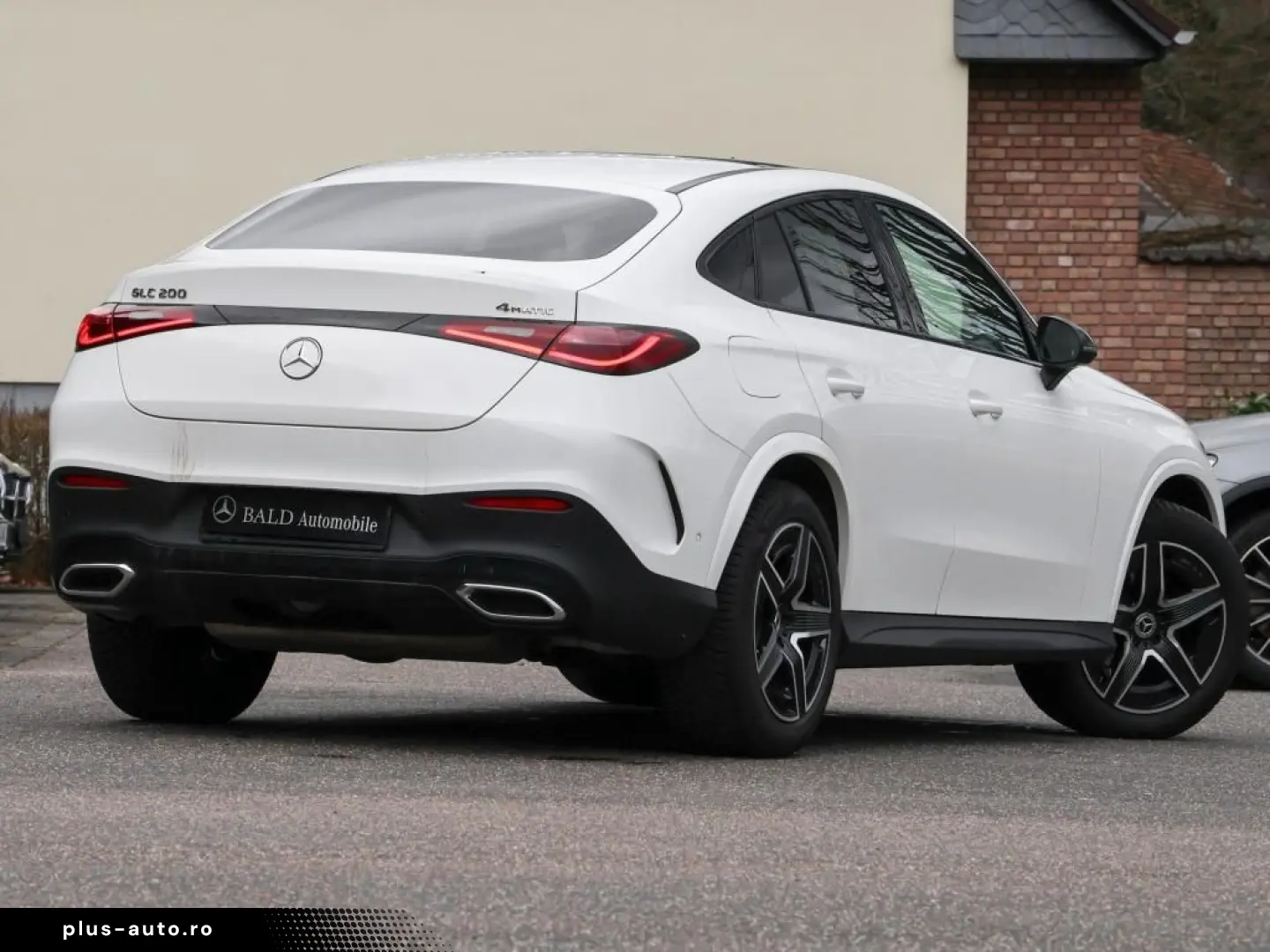 MERCEDES-BENZ GLC 200 4M Cp AMG-Sport Pano AHK 360 Memo