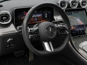 MERCEDES-BENZ GLC 200 4M Cp AMG-Sport Pano AHK 360 Memo