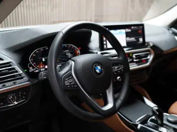 BMW X4 xDrive 20d   LED   Navi Prof   Winter   DAB