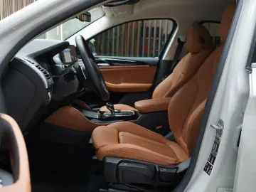 BMW X4 xDrive 20d   LED   Navi Prof   Winter   DAB