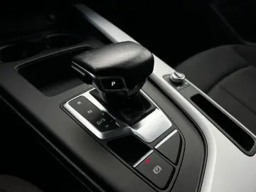 Audi A4-Allroad Gen-B9-2016