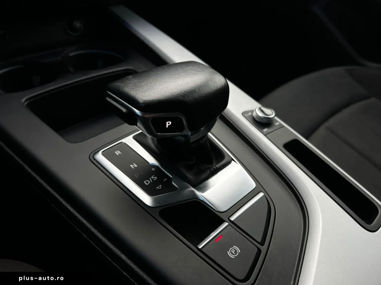 Audi A4-Allroad Gen-B9-2016