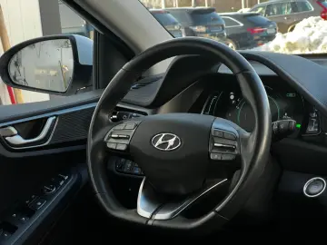Hyundai Ioniq