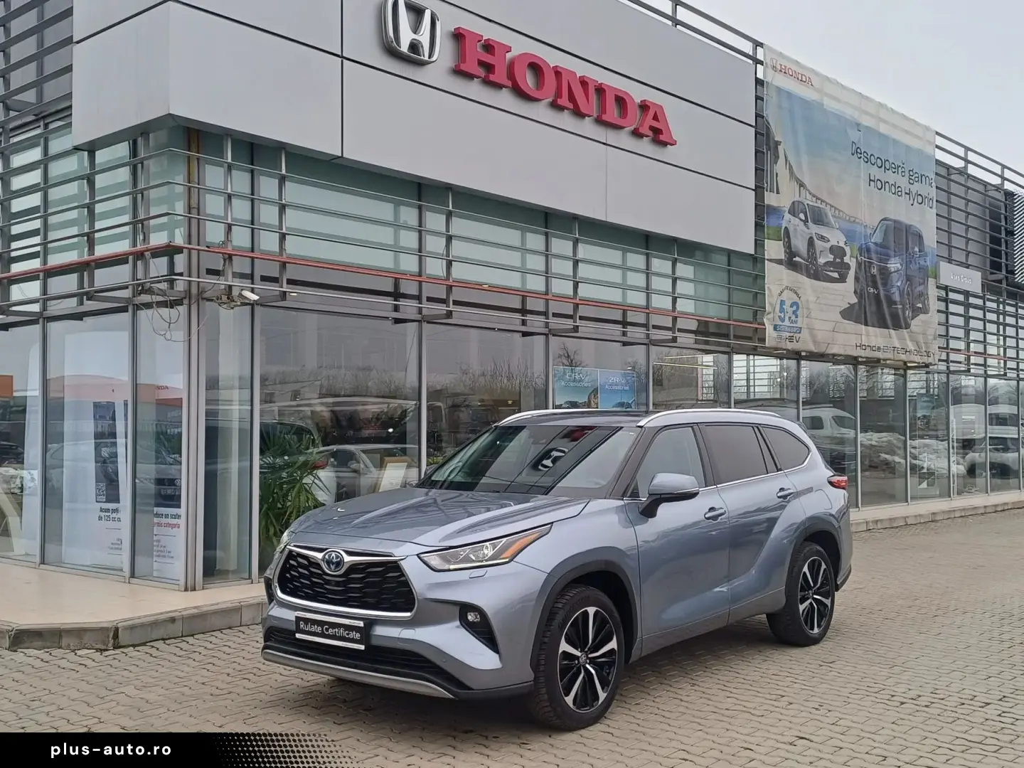 Toyota HIGHLANDER 7 locuri  2.5 Hybrid 248 CP Luxury 4x4