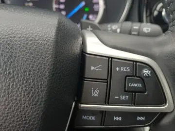 Toyota HIGHLANDER 7 locuri  2.5 Hybrid 248 CP Luxury 4x4