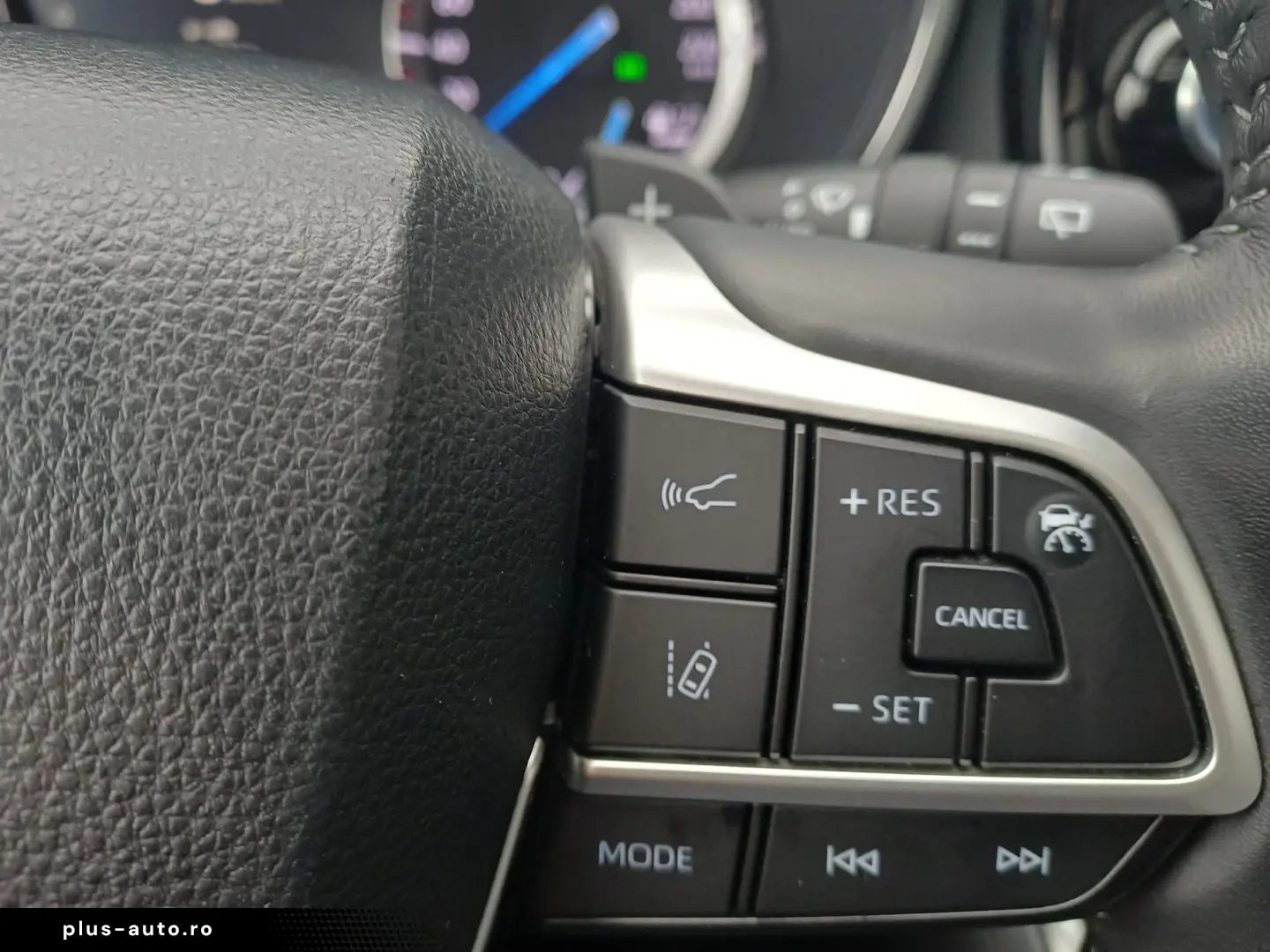 Toyota HIGHLANDER 7 locuri  2.5 Hybrid 248 CP Luxury 4x4