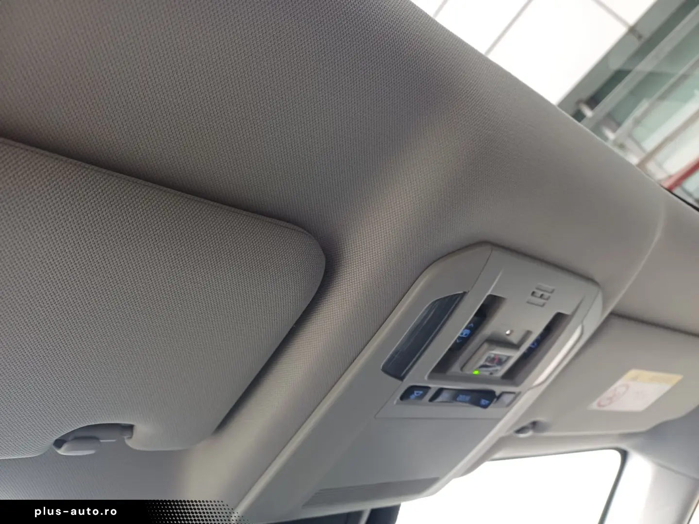 Toyota HIGHLANDER 7 locuri  2.5 Hybrid 248 CP Luxury 4x4