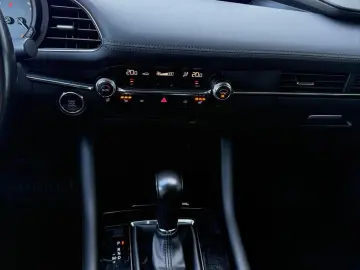Mazda 3 Gen-Iv-2019