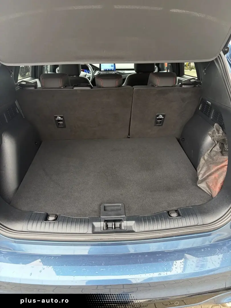 Ford Kuga 2.5 Duratec HEV 190HP ST-LINE CVT 4WD