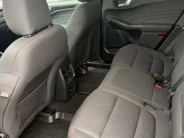 Ford Kuga 2.5 Duratec HEV 190HP ST-LINE CVT 4WD