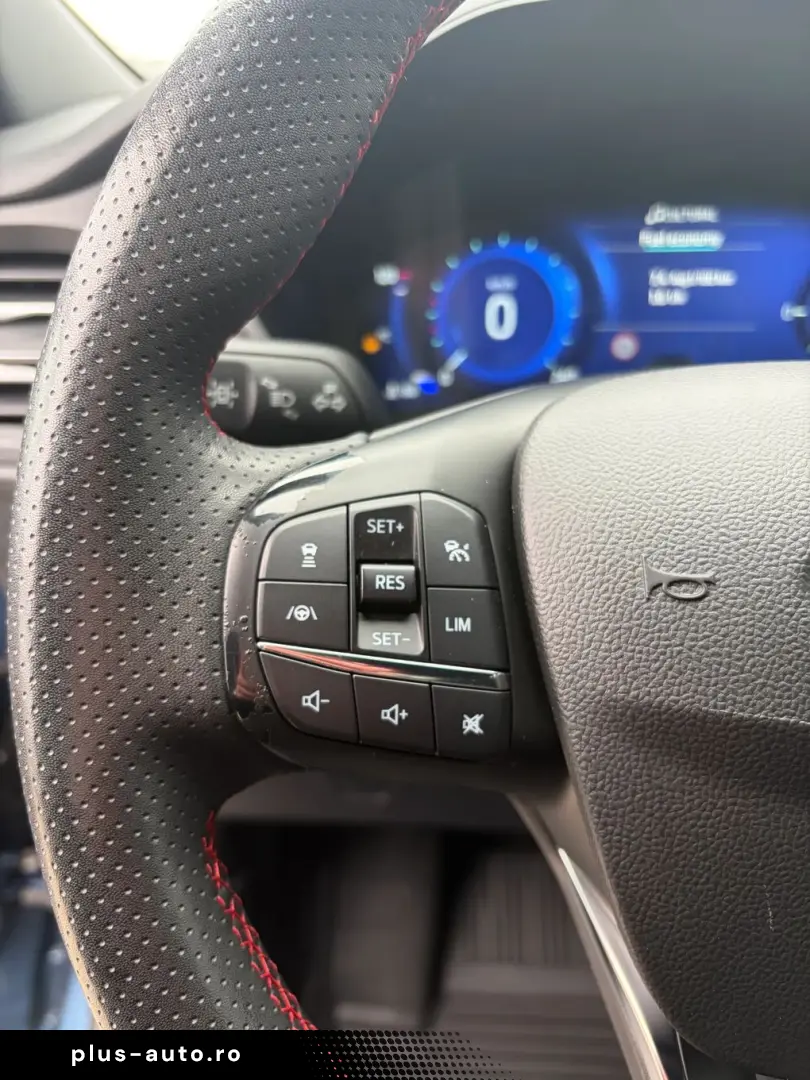 Ford Kuga 2.5 Duratec HEV 190HP ST-LINE CVT 4WD