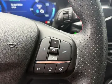 Ford Kuga 2.5 Duratec HEV 190HP ST-LINE CVT 4WD