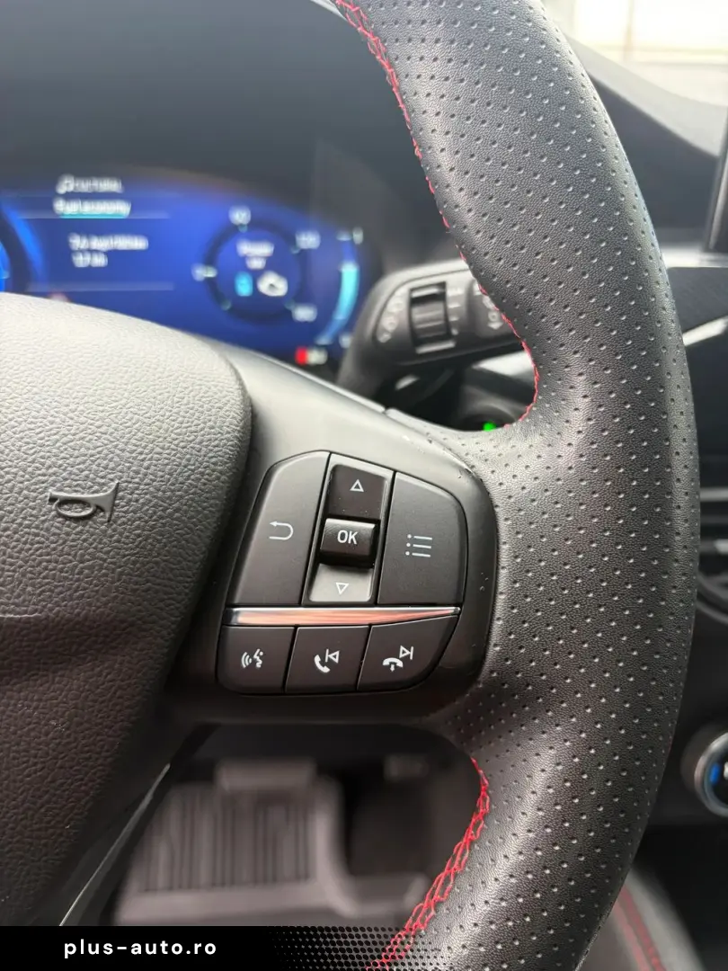 Ford Kuga 2.5 Duratec HEV 190HP ST-LINE CVT 4WD