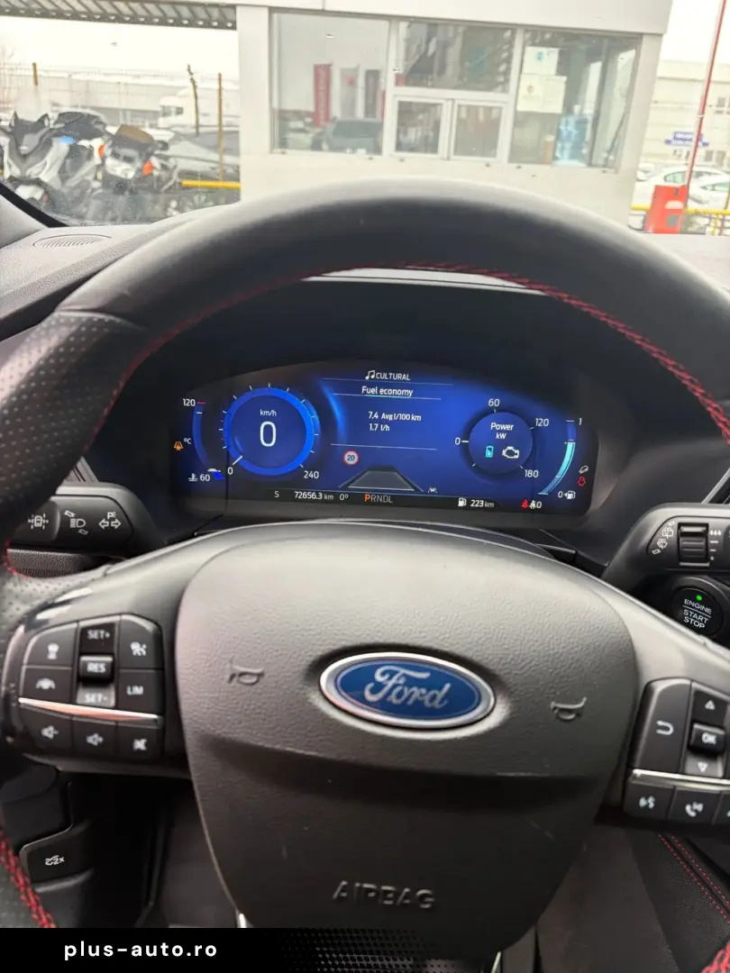 Ford Kuga 2.5 Duratec HEV 190HP ST-LINE CVT 4WD