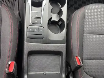 Ford Kuga 2.5 Duratec HEV 190HP ST-LINE CVT 4WD