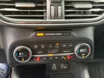 Ford Kuga 2.5 Duratec HEV 190HP ST-LINE CVT 4WD