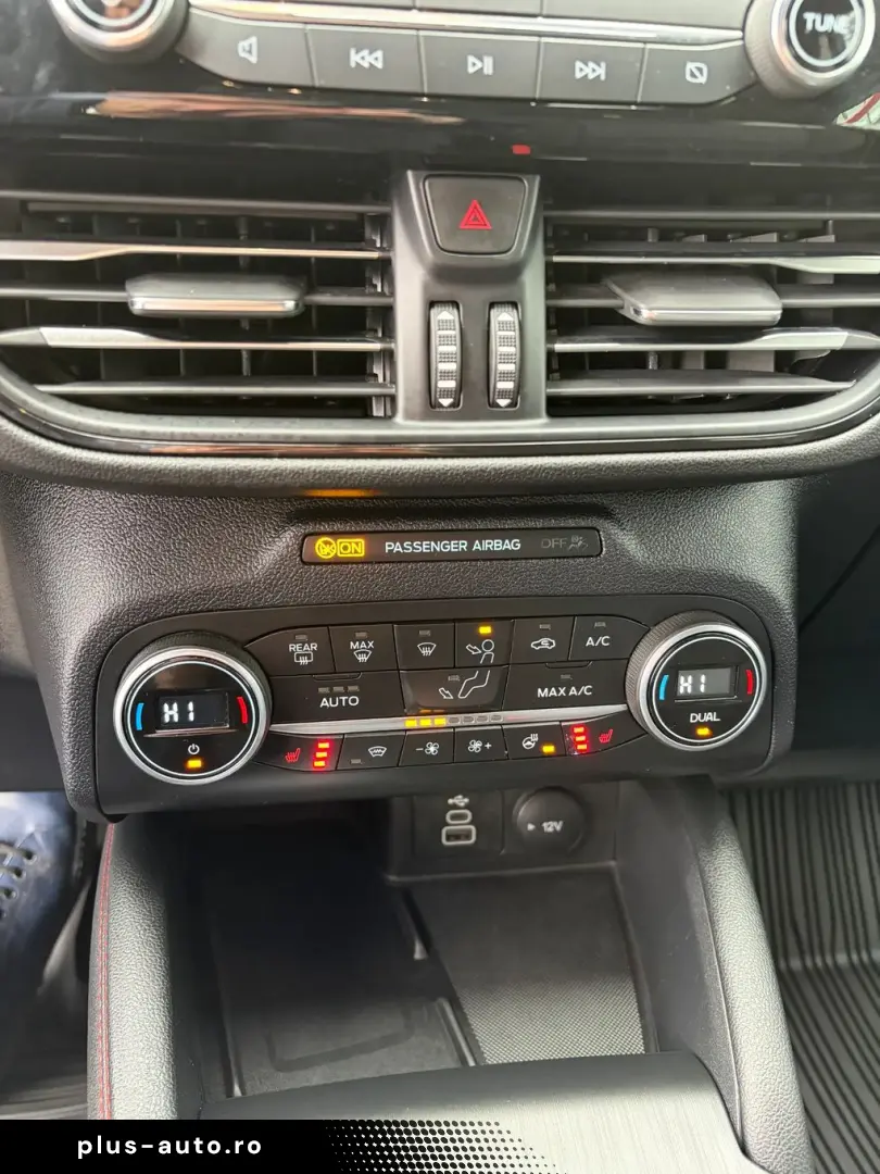 Ford Kuga 2.5 Duratec HEV 190HP ST-LINE CVT 4WD