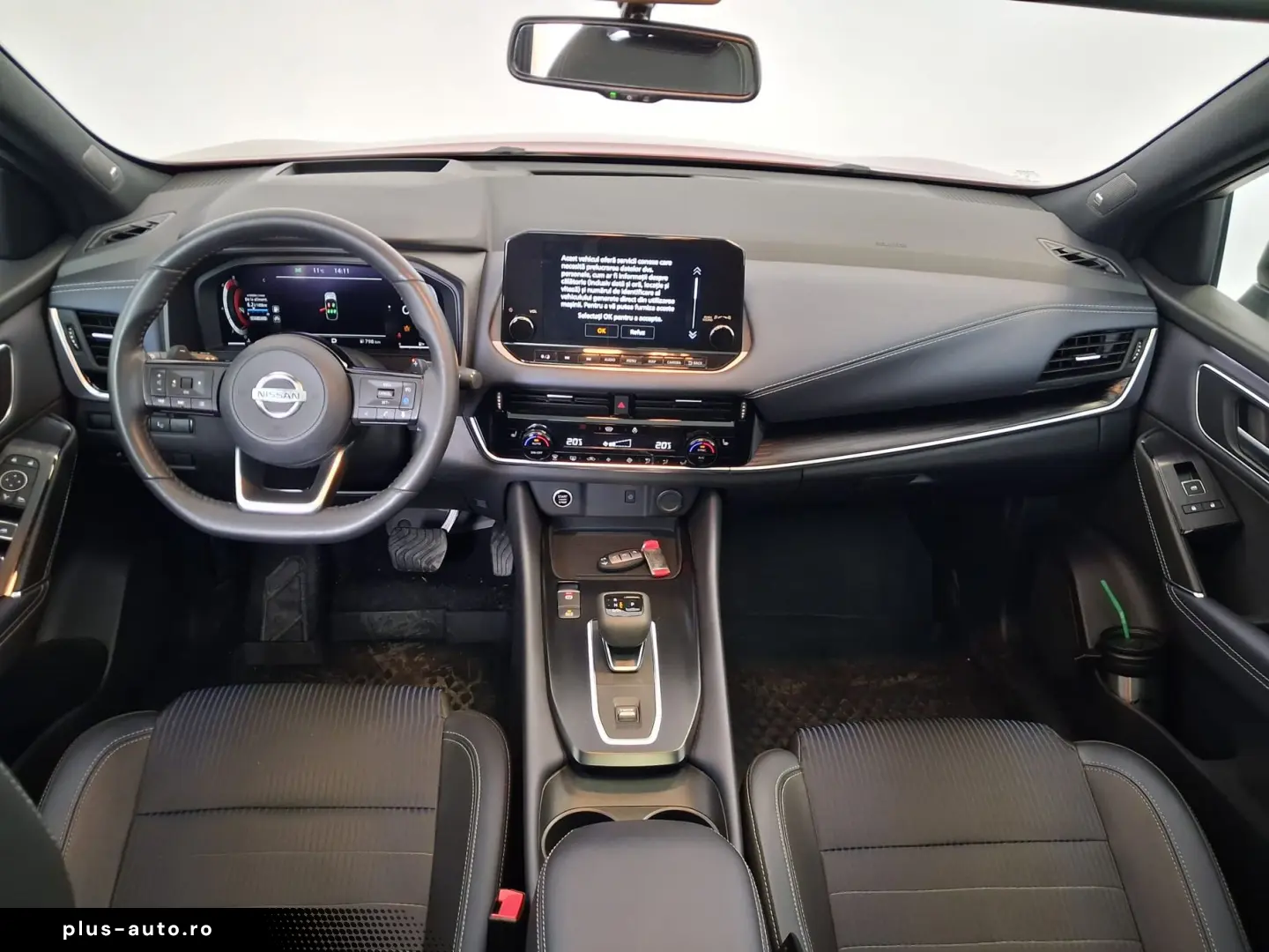 Nissan Qashqai 1.3 DIG-T automat unic proprietar de noua