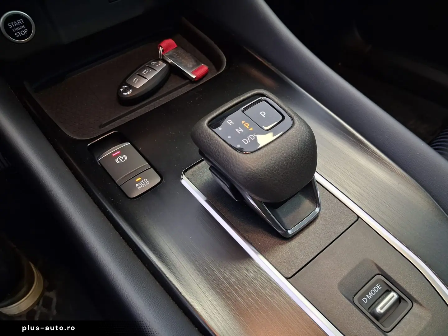 Nissan Qashqai 1.3 DIG-T automat unic proprietar de noua