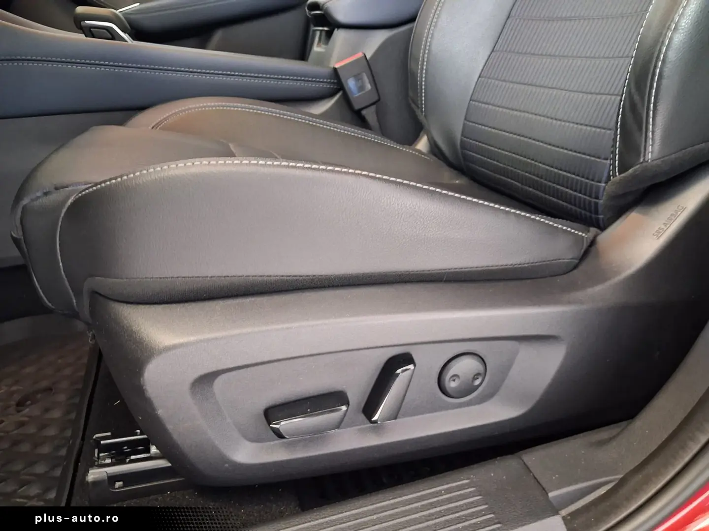 Nissan Qashqai 1.3 DIG-T automat unic proprietar de noua