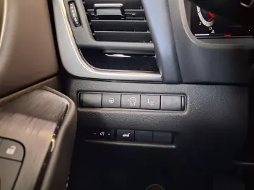 Nissan Qashqai 1.3 DIG-T automat unic proprietar de noua