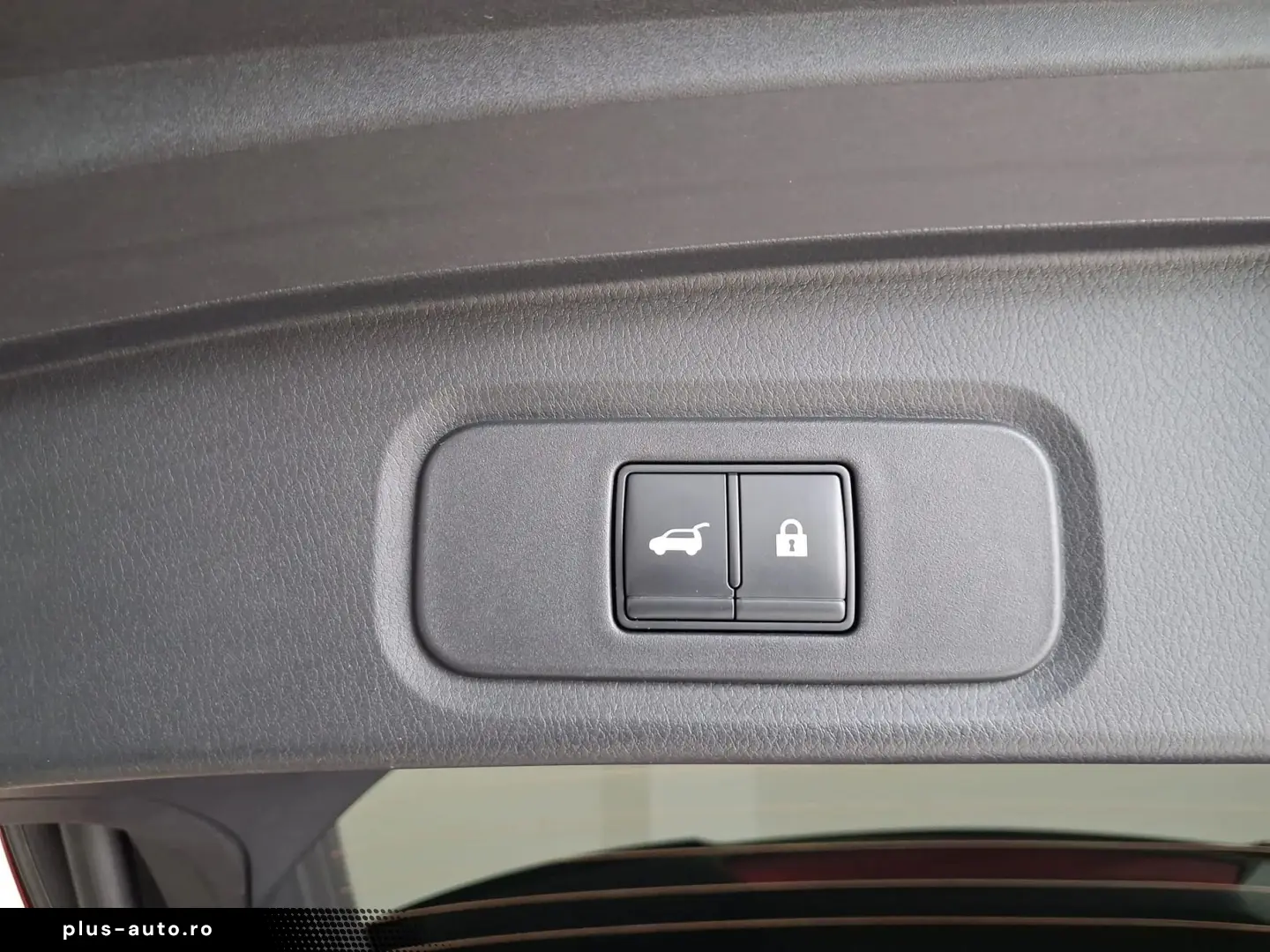 Nissan Qashqai 1.3 DIG-T automat unic proprietar de noua