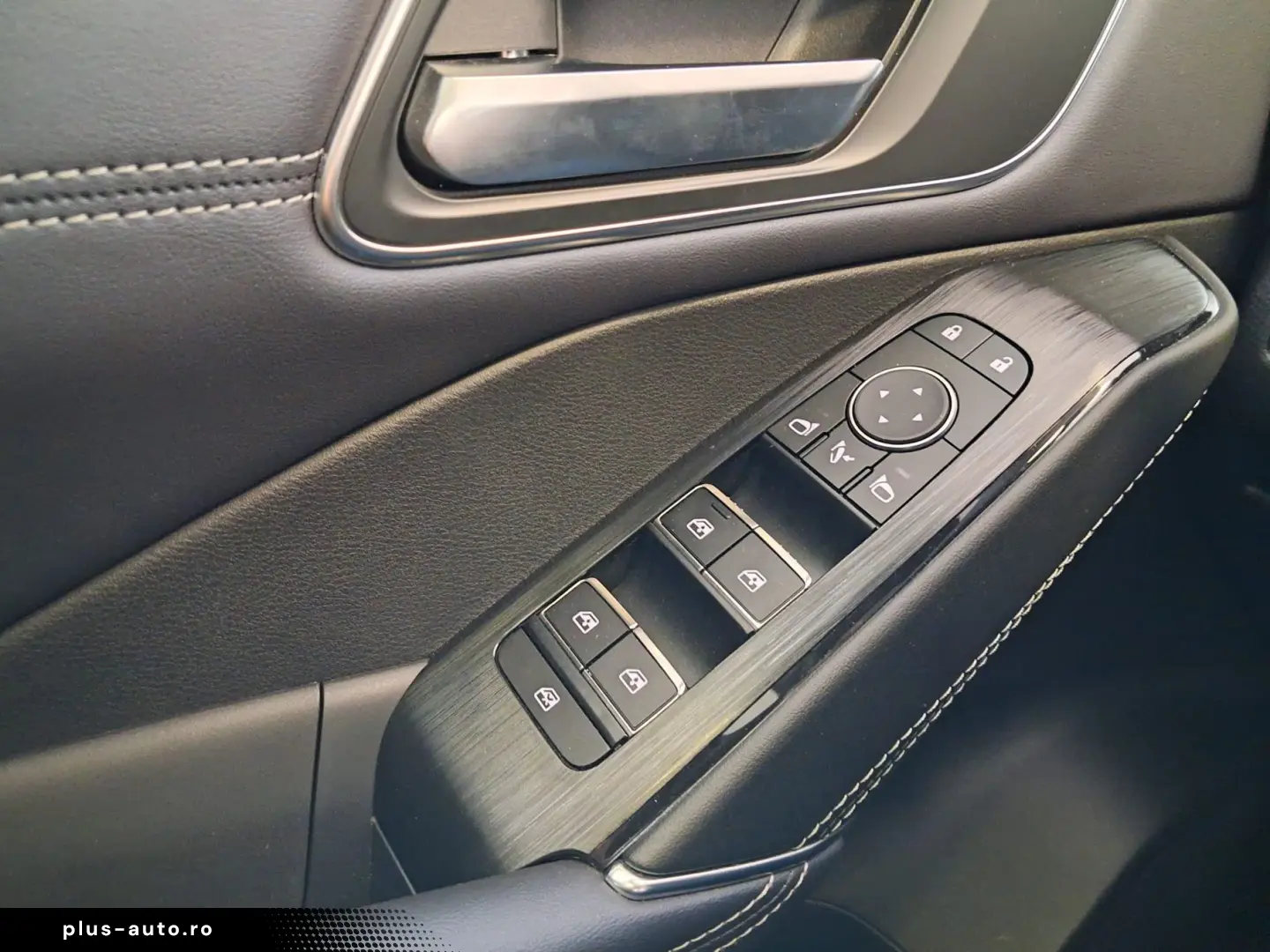 Nissan Qashqai 1.3 DIG-T automat unic proprietar de noua