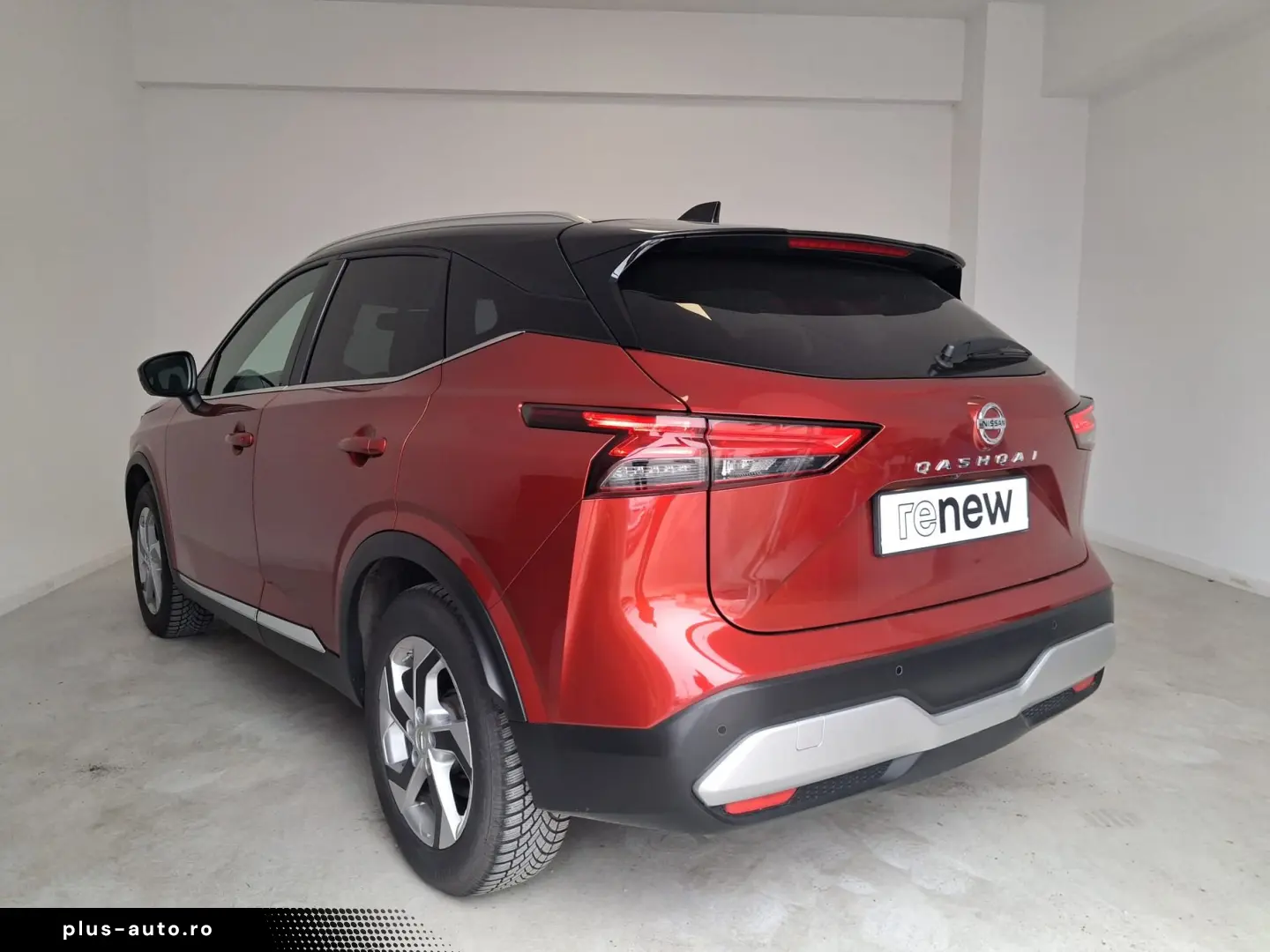 Nissan Qashqai 1.3 DIG-T automat unic proprietar de noua