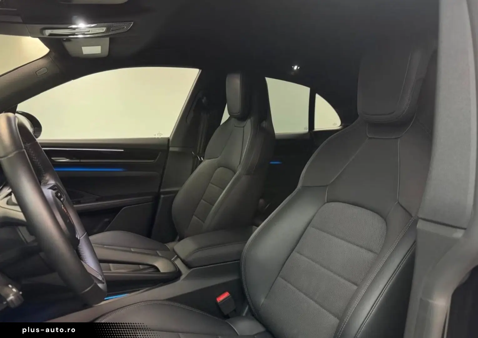 PORSCHE Macan Electric 4