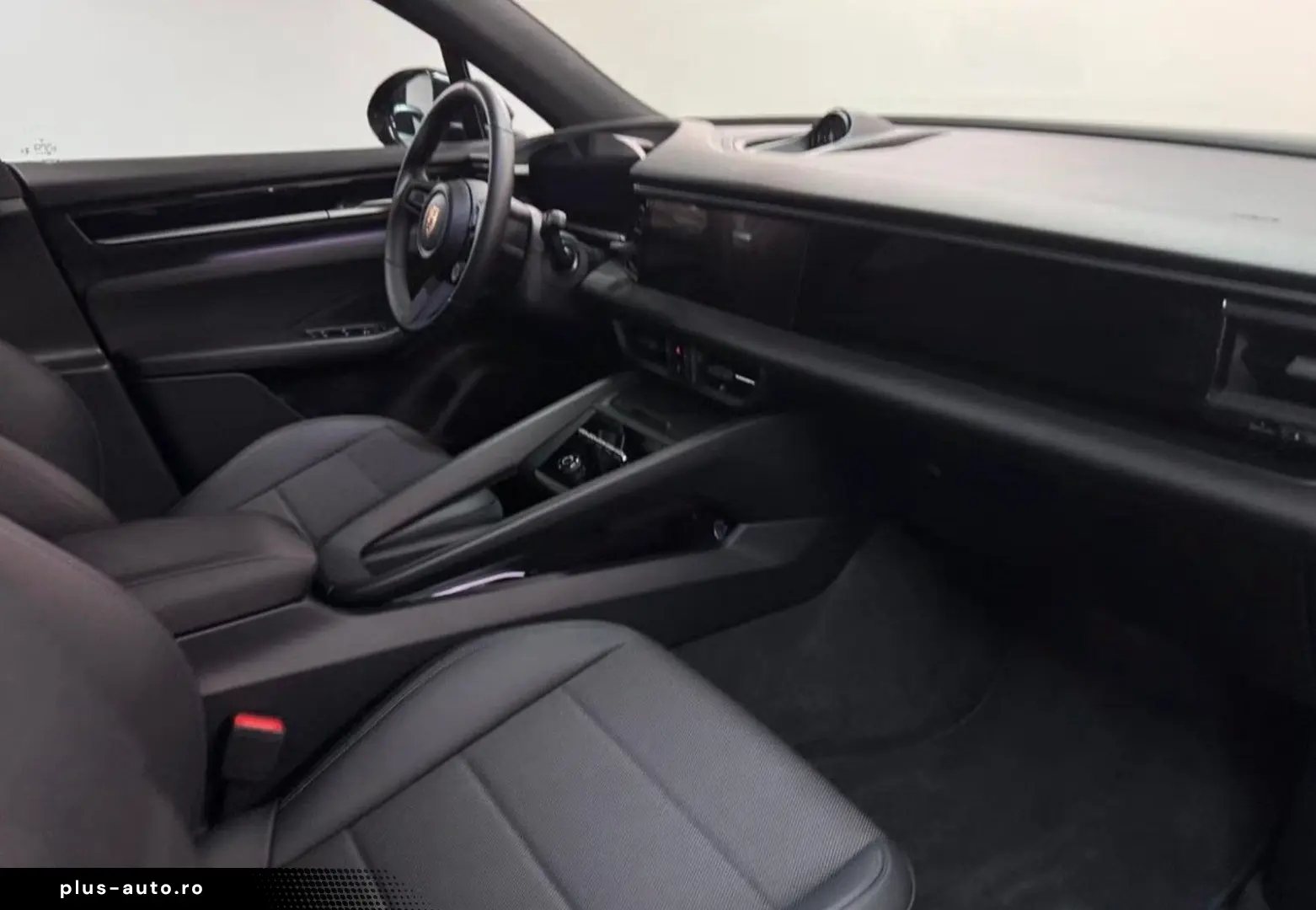 PORSCHE Macan Electric 4