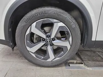 NISSAN Qashqai 1.3 DIG-T N-Connecta Navi LED RFK Shz