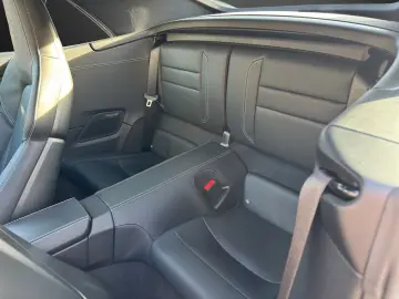 PORSCHE 911 Carrera 4 GTS T-Hybrid Cabriolet