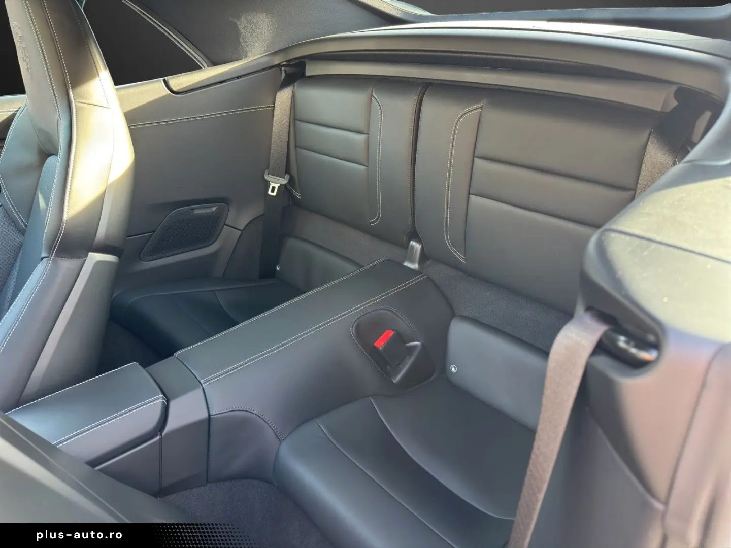 PORSCHE 911 Carrera 4 GTS T-Hybrid Cabriolet