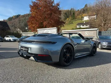 PORSCHE 911 Carrera 4 GTS T-Hybrid Cabriolet