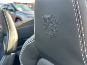 PORSCHE 911 Carrera 4 GTS T-Hybrid Cabriolet