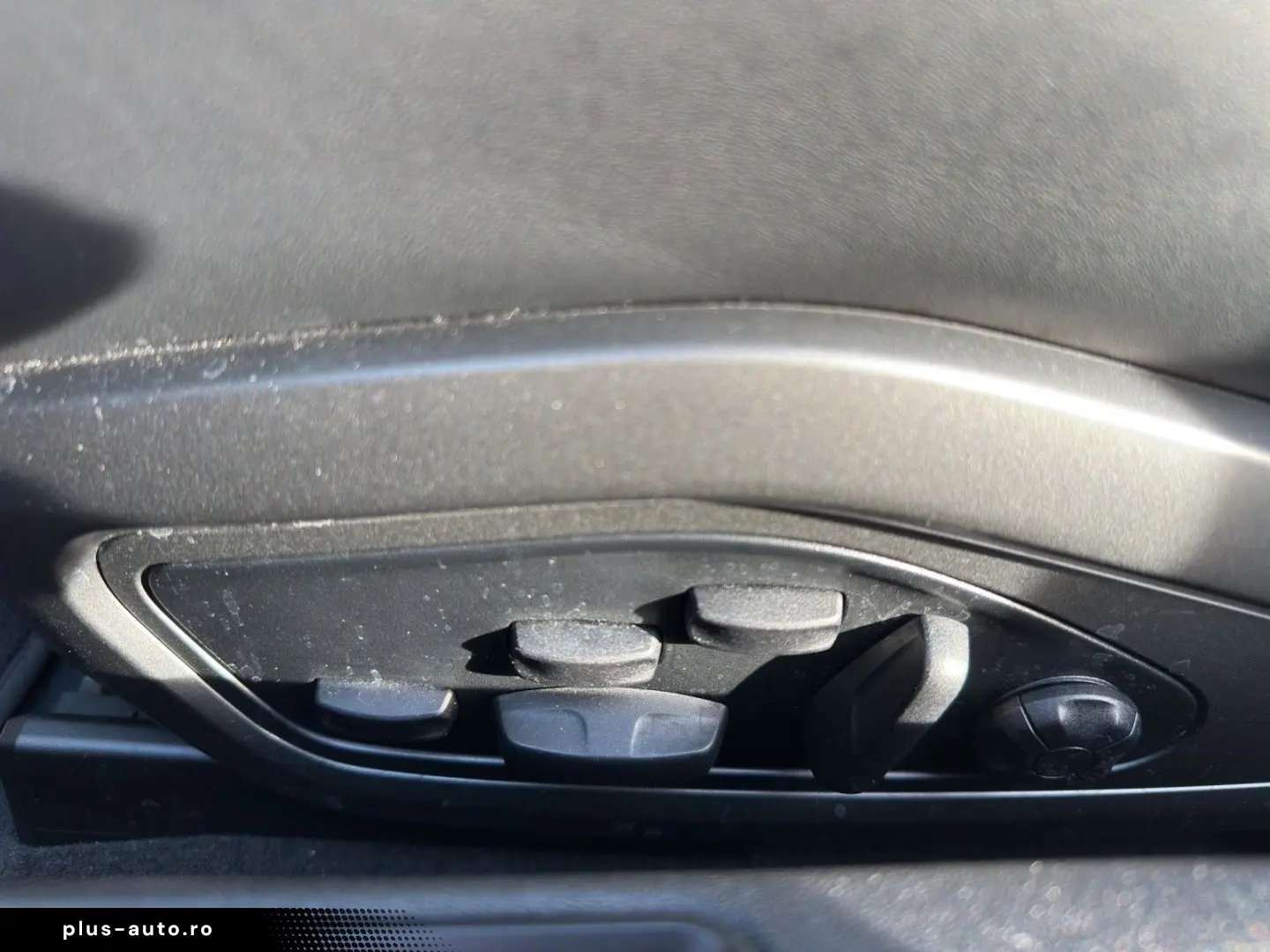 PORSCHE 911 Carrera 4 GTS T-Hybrid Cabriolet