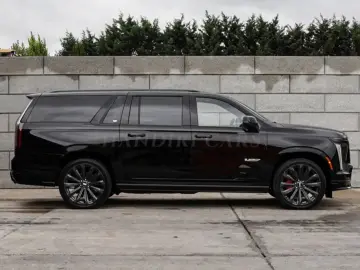 NEW 2026 Cadillac Escalade V-Series SUPERCHARG V8 681 HP