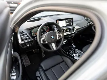 BMW X4 xDrive20d M-Sport AHK PANO ACC Laser HuD KoZg