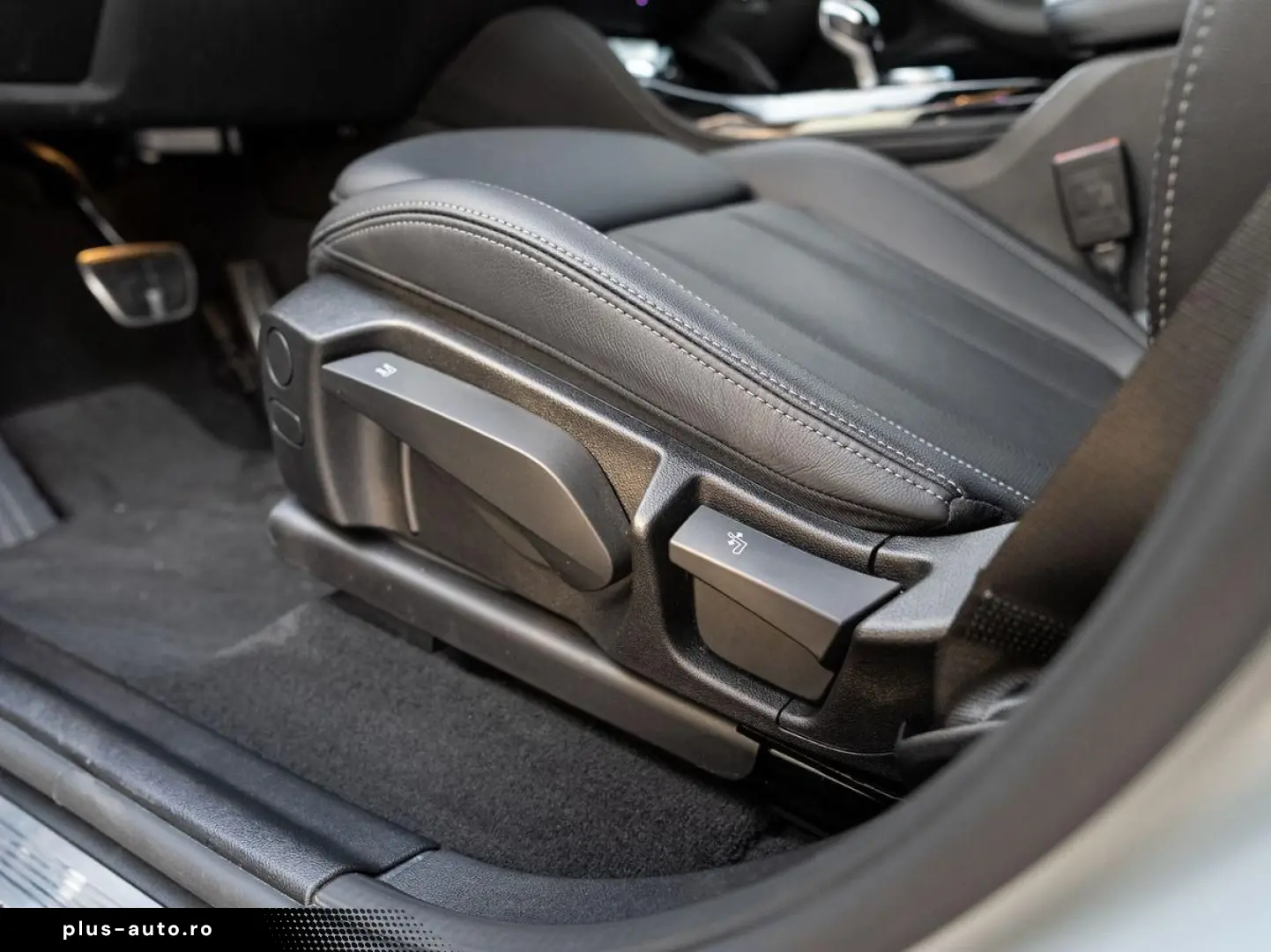 BMW X4 xDrive20d M-Sport AHK PANO ACC Laser HuD KoZg