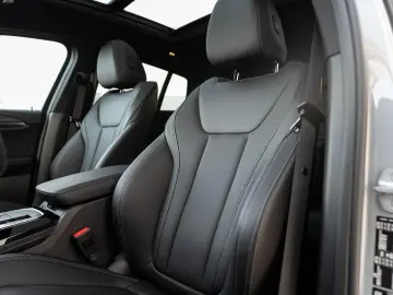 BMW X4 xDrive20d M-Sport AHK PANO ACC Laser HuD KoZg