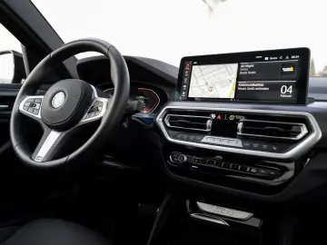 BMW X4 xDrive20d M-Sport AHK PANO ACC Laser HuD KoZg