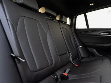 BMW X4 xDrive20d M-Sport AHK PANO ACC Laser HuD KoZg