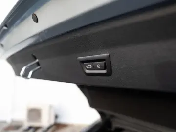 BMW X4 xDrive20d M-Sport AHK PANO ACC Laser HuD KoZg