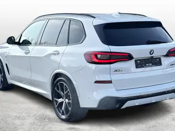 X5 XDRIVE 45E