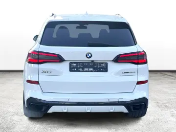 X5 XDRIVE 45E