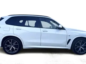 X5 XDRIVE 45E