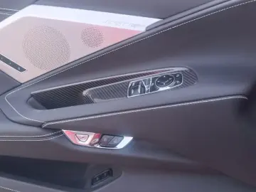 CORVETTE C8 STINGRAY 2LT 6.2 L Carbon  BOSE Z51 Top