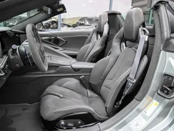 CORVETTE C8 Stingray 6.2 V8 Cabrio 3LT  Competition Sitze