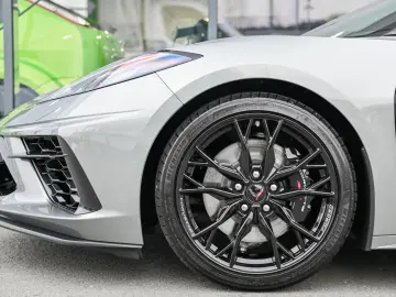 CORVETTE C8 Stingray 6.2 V8 Cabrio 3LT  Competition Sitze