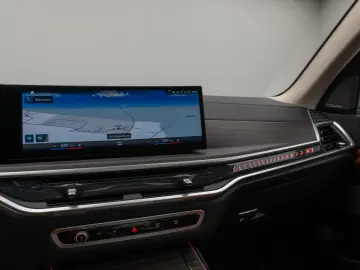 BMW X7 xDrive40d Panorama 360 HUD H K Massage SoftClose